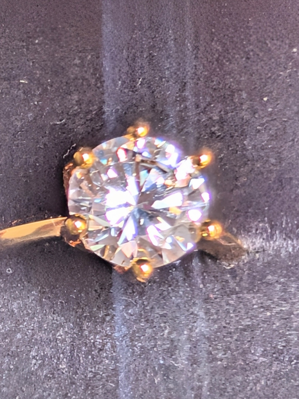 3 carat round brilliant cut Moissanite solitaire engagement ring. - Picture 5 of 8